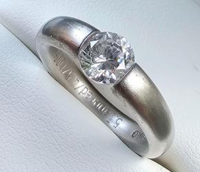 Neissing 1ct Mossanite Set Spannring 6