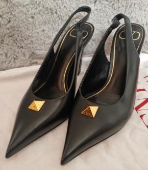 Valentino Black Leather Roman Stud Sandals 6
