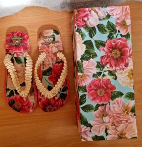 Dolce & Gabbana & Havaianas In Rose Print 2