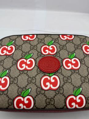 Gucci GG Supreme Cherry Crossbody Bag 3