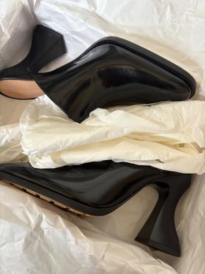 Bottega Veneta Black Patent Leather Cha Cha Mules 7