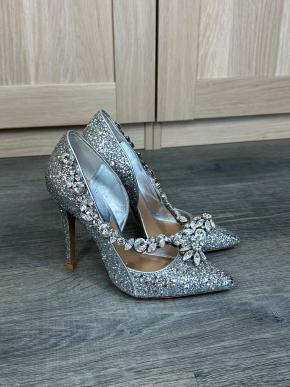 DSquared Crystal Embellished Pumps 3