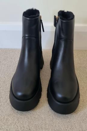 Gianvito Rossi Faux Fur Lined Black Leather Ankle Boots 3