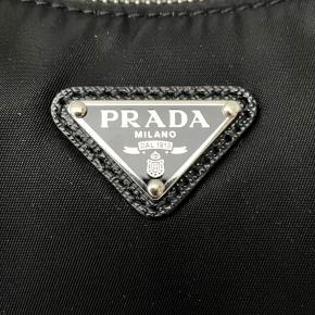 Prada Black Nylon Re Edition Shoulder/Crossbody Bag 6