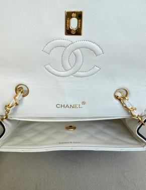 Chanel Vintage Black And White Matelasse Shoulder Bag 5