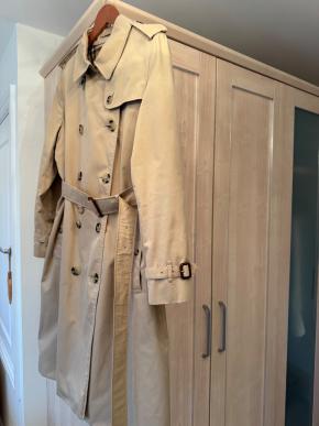 Burberry The Kensington Trench Coat 3