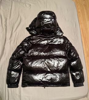 Moncler Black Montbeliard Hooded Short Down Jacket - size M 3