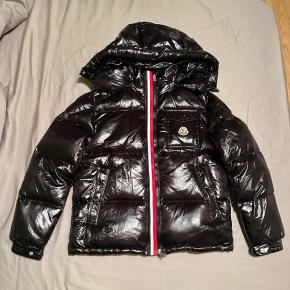 Moncler Black Montbeliard Hooded Short Down Jacket - size M 2
