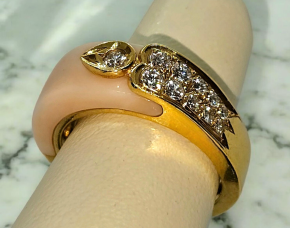 Vintage Coral And Diamond Gold Ring 7