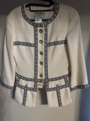 Chanel Vinatge Faux Pearl Embellished Jacket 9