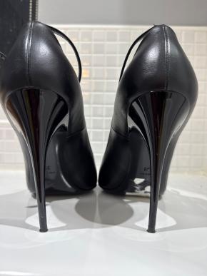 Saint Laurent Edwige Heeled Pumps 4