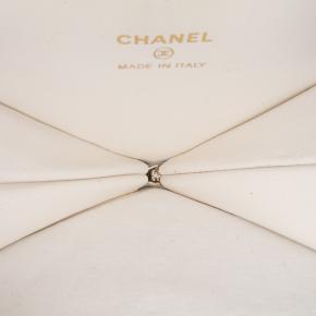 Chanel Quilted Patent Calfskin CC Heart Clutch With Chain 6