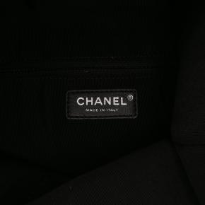 Chanel Black CC Quilted Lambskin Grip Clutch 6