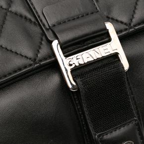Chanel Black CC Quilted Lambskin Grip Clutch 9