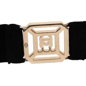 Chanel Embellished Snowflake Gold Plated Pendant Necklace 5