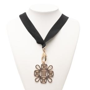 Chanel Embellished Snowflake Gold Plated Pendant Necklace 6