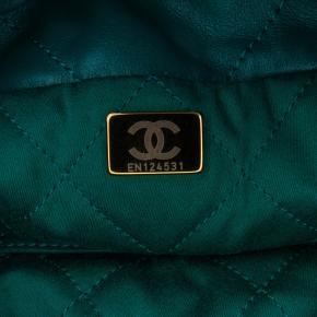 Chanel Green Mini Shiny Calfskin 22 Handbag 6