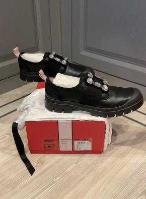 Roger Vivier Black Leather Walkie Viv Flats 3