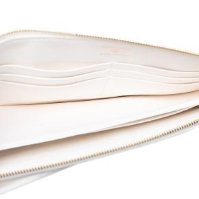 Chanel White Lambskin Wave Clutch 4