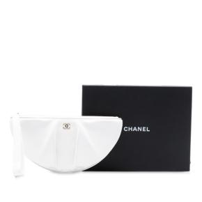 Chanel White Lambskin Wave Clutch 8