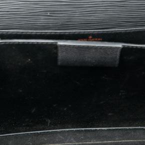 Louis Vuitton Black Leather Epi Serviette Ambassadeur 4