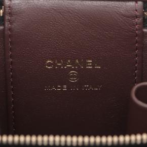 Chanel Black Mini Lambskin Vanity Case with Chain 4