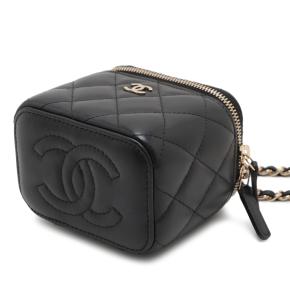 Chanel Black Mini Lambskin Vanity Case with Chain 7