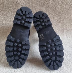 Tod's Blue Suede Chelse Boots 8