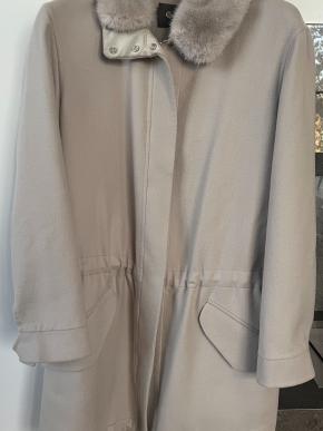 Loro Piana Cashmere 3/4 Length Coat With Detachable Mink Collar 3