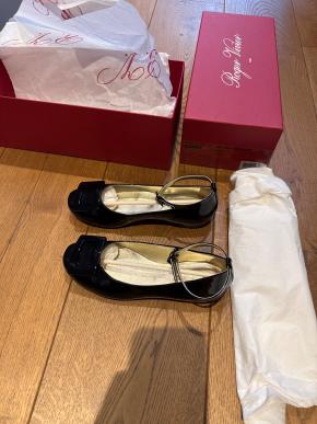 Roger Vivier BlackPatent Buckle Detail Shoes - Girl's 2