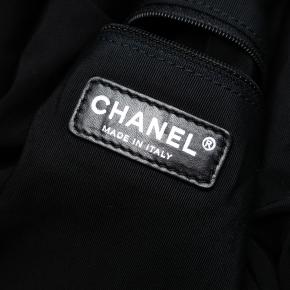 Chanel Black Lambskin Stretch Spirit Cabas Tote 6