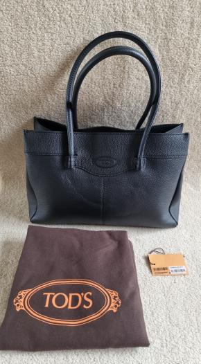 Tod's Black Pebbled Calf Mocassino Bag 11