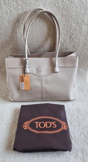 Tod's Pebbled Calf Leather Mocassino Bag 8