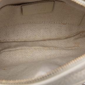 Gucci White Mini Pebbled Calfskin Soho Chain Crossbody 4