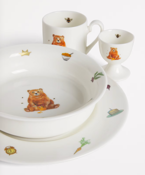 Marie-Chantal Manners Begin at Breakfast Crockery Suitcase Set 5