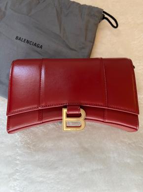 Balenciaga Hourglass Wallet On Chain 3