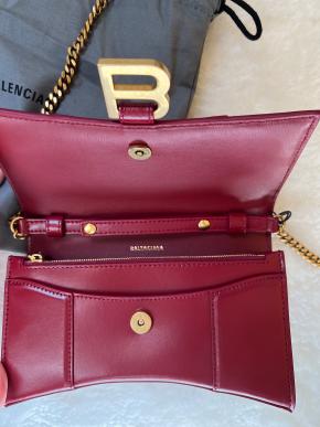 Balenciaga Hourglass Wallet On Chain 4