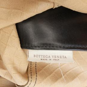 Bottega Veneta Animal Printed Nappa Intrecciomirage Butterfly Tote 5