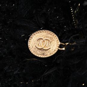 Chanel Black Paris Cosmopolite Tweed Fringe Clutch 6