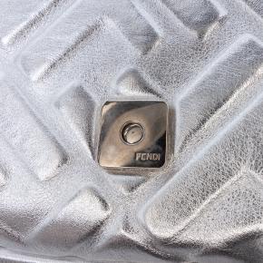 Fendi Silver Zucca Embossed Leather Baguette Satchel 7