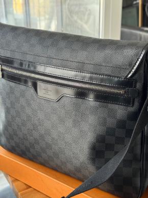LV Graphite Daniel GM Damier Messenger Bag 3