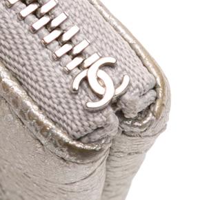 Chanel Silver Medium Quilted Metallic Caviar O Case Clutch 12