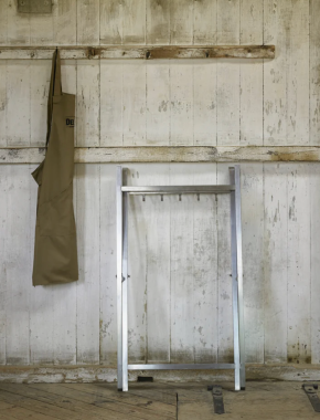 DeliVita Pizza Oven Stand 2