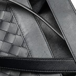 Bottega Veneta Black Nappa Intrecciato Messenger Bag 9