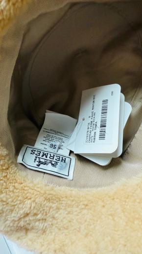 Hermès Sheepskin Fauve Mouton Bicolore Hat 4