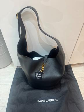 Saint Laurent Black Le 5 à 7 Hobo black leather bucket bag 10