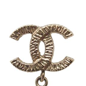 Chanel Gold Plated Faux Pearl Flower Drop Push Back Earrings 5