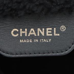 Chanel Black Small Quilted Aged Lambskin and Shearling 22 Bag 5