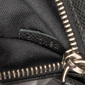 Louuis Vuitton Black Taiga Vladimir Portfolio 6