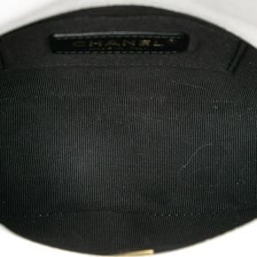 Chanel Whhite Mini Quilted Caviar Chain Soul Flap 4